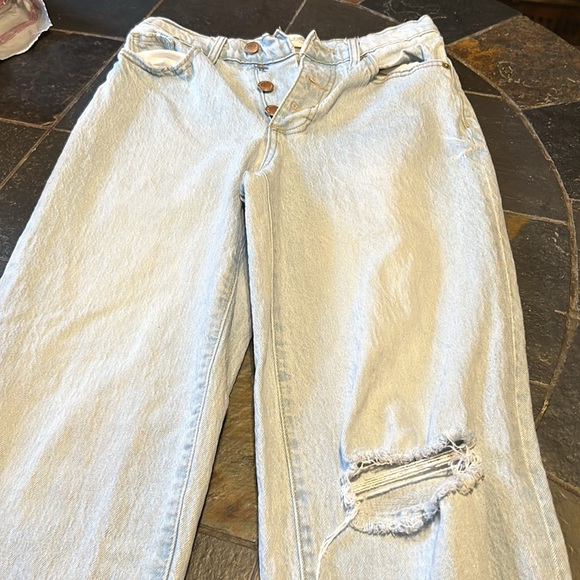 Universal Thread Jeans ( Target) - Picture 2 of 4